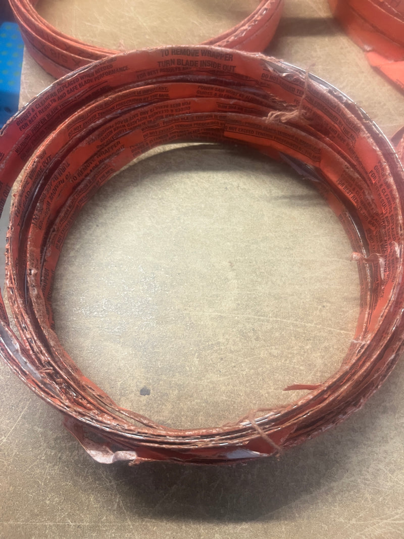 Load image into Gallery viewer, Damaged Packaging, Blades New (Undamaged) - 1/2 Priced - 98x5/8x3TPI - 4 Pack Bone In Bandsaw Blades Meat

