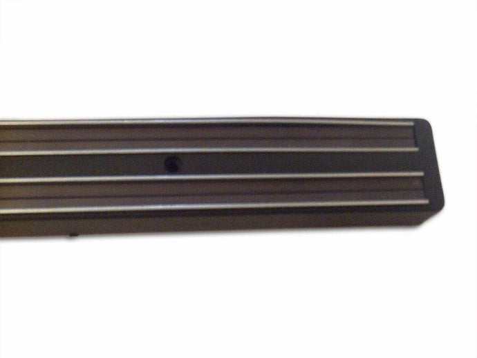 Professional 24 in Magnetic Strip for Restaurant Knives and Kitchen Tools
